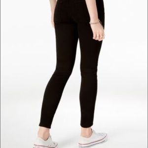 M 1858 BLACK DENIM JEANS ( macy’s)